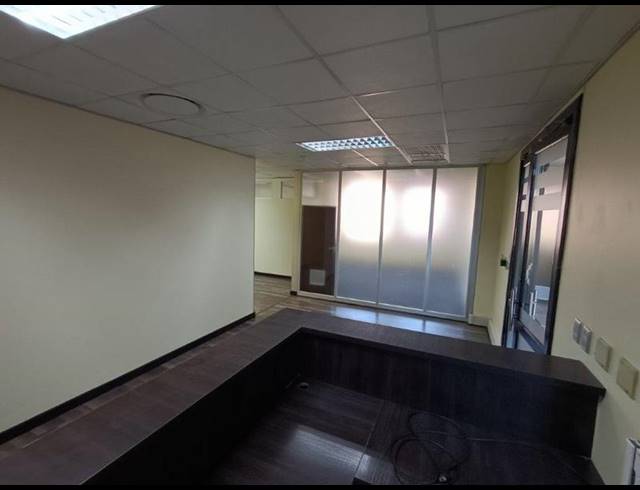 BUSINESS PROPERTY TO RENT IN CONSTANTIA KLOOF